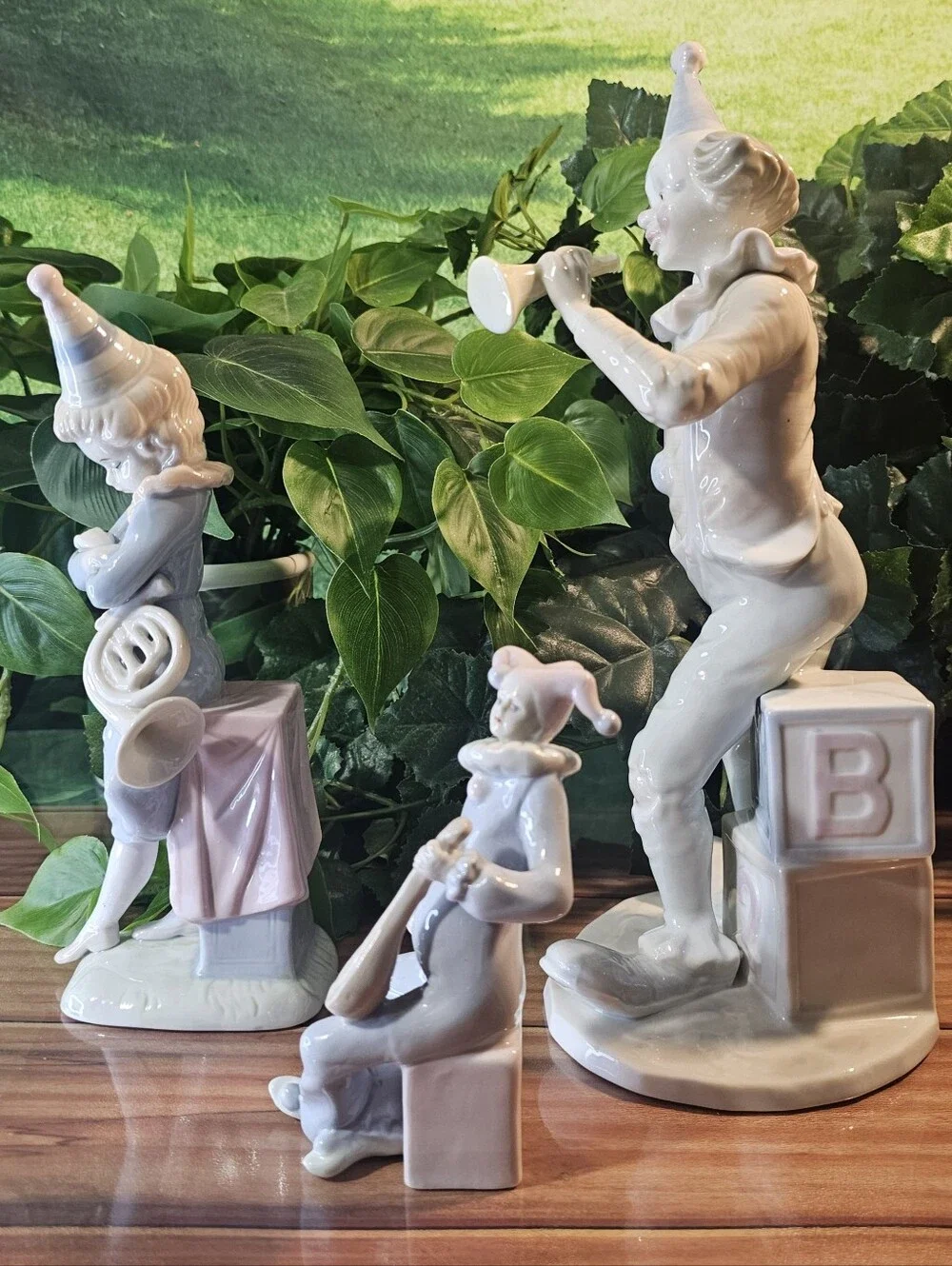 'Send in the Clowns' Porcelain Figurine Lot of 3 Pastel Circus Musicians 🎺🎭